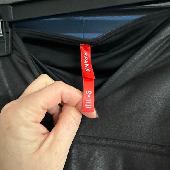 Spanx Faux Leather High Rise Leggings Size Large - Picture 4 of 6